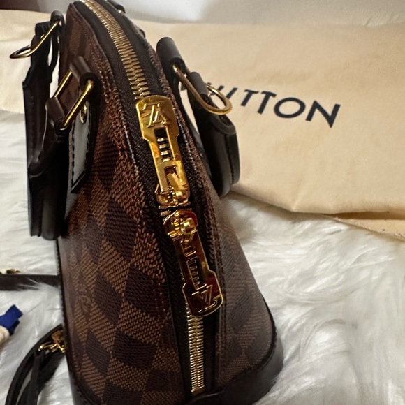 Louis Vuitton Brown Checkered Women's Bag - Picture 4 of 5
